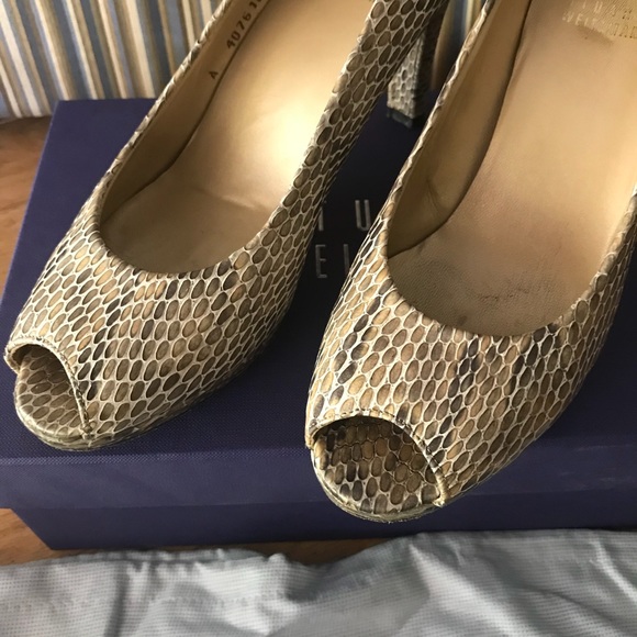 Stuart weitzman heels 6.5, but more 7 - Picture 2 of 5